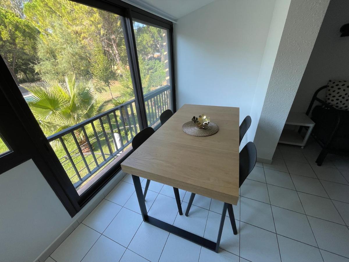 211 Les Salicornes Apartment